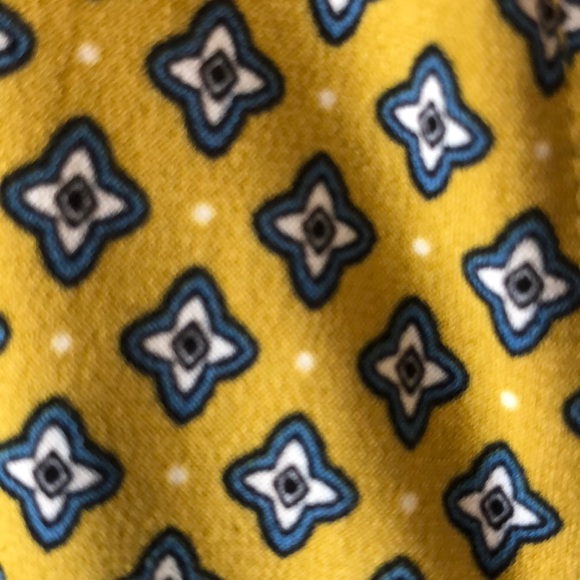 Jones New York signature line women’s blouse - Picture 4 of 4